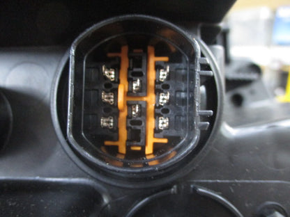 Kia Rondo Genuine Right Hand Front Head Light (Drivers) New Part