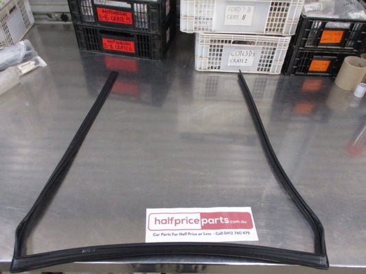 Mitsubishi MN/MR Triton Dual Cab Genuine Right Hand Rear Window Glass Run Channel Moulding New Part