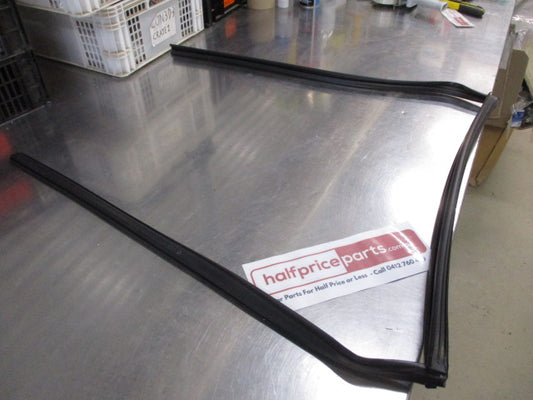 Mitsubishi MN/MR Triton Dual Cab Genuine Right Hand Rear Window Glass Run Channel Moulding New Part