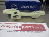 Hyundai Santa Fe Genuine Right Hand (Drivers) Front Door Base Handle New Part