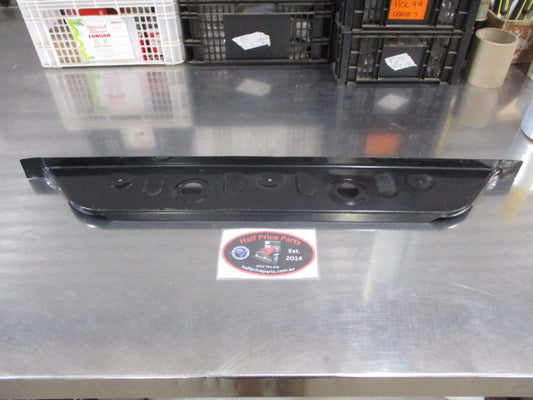 Mitsubishi Pajero Genuine Rear End Lower Center Panel New Part