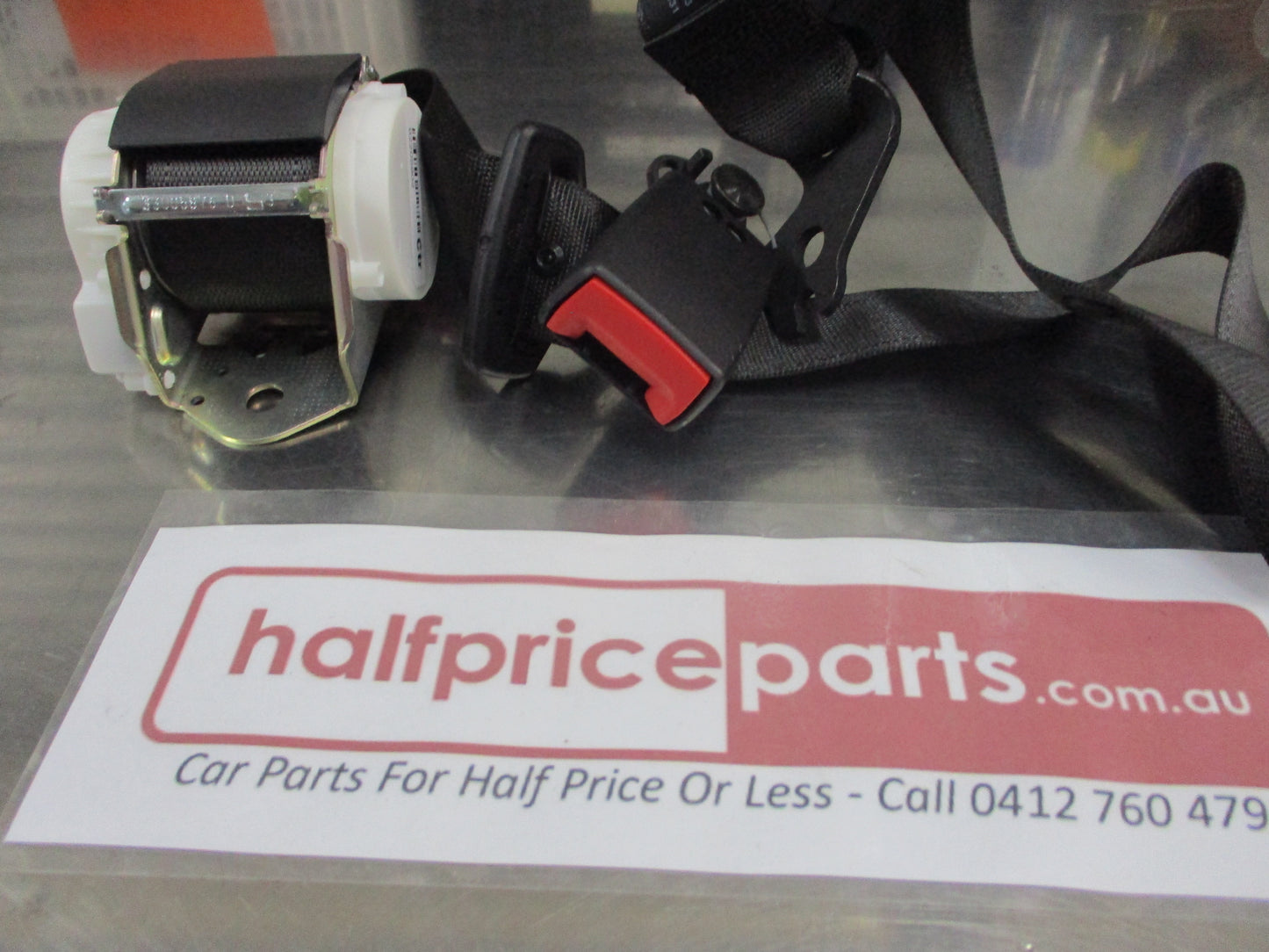 Holden VE/WM Statesman Genuine Center Rear Seat Belt Assembly New Part