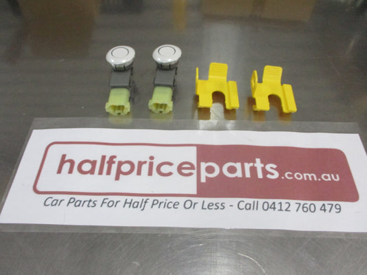 Honda Genuine Front Park Assist 2 Pearl White 2 X Sensor Kit New Part