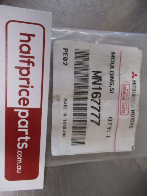 Mitsubishi Triton Single Cab Genuine Left Hand Side Window Rubber Moulding New Part