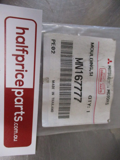 Mitsubishi Triton Single Cab Genuine Left Hand Side Window Rubber Moulding New Part