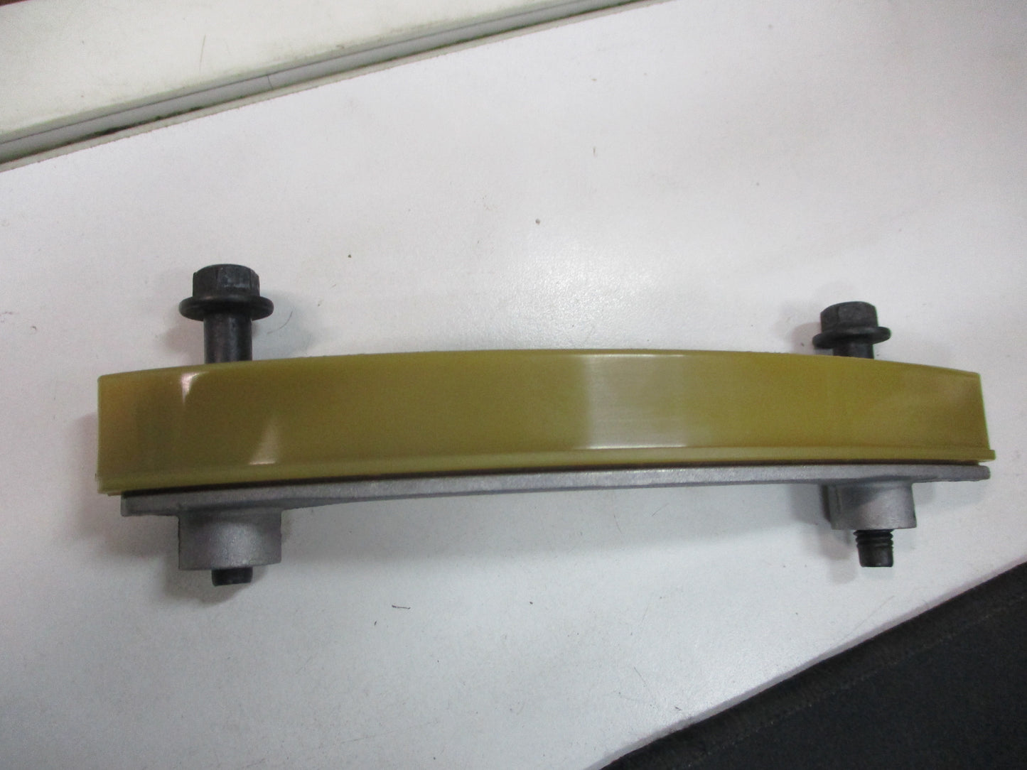 Holden VZ Commodore Genuine Secondary Chain Guide RHS New Part