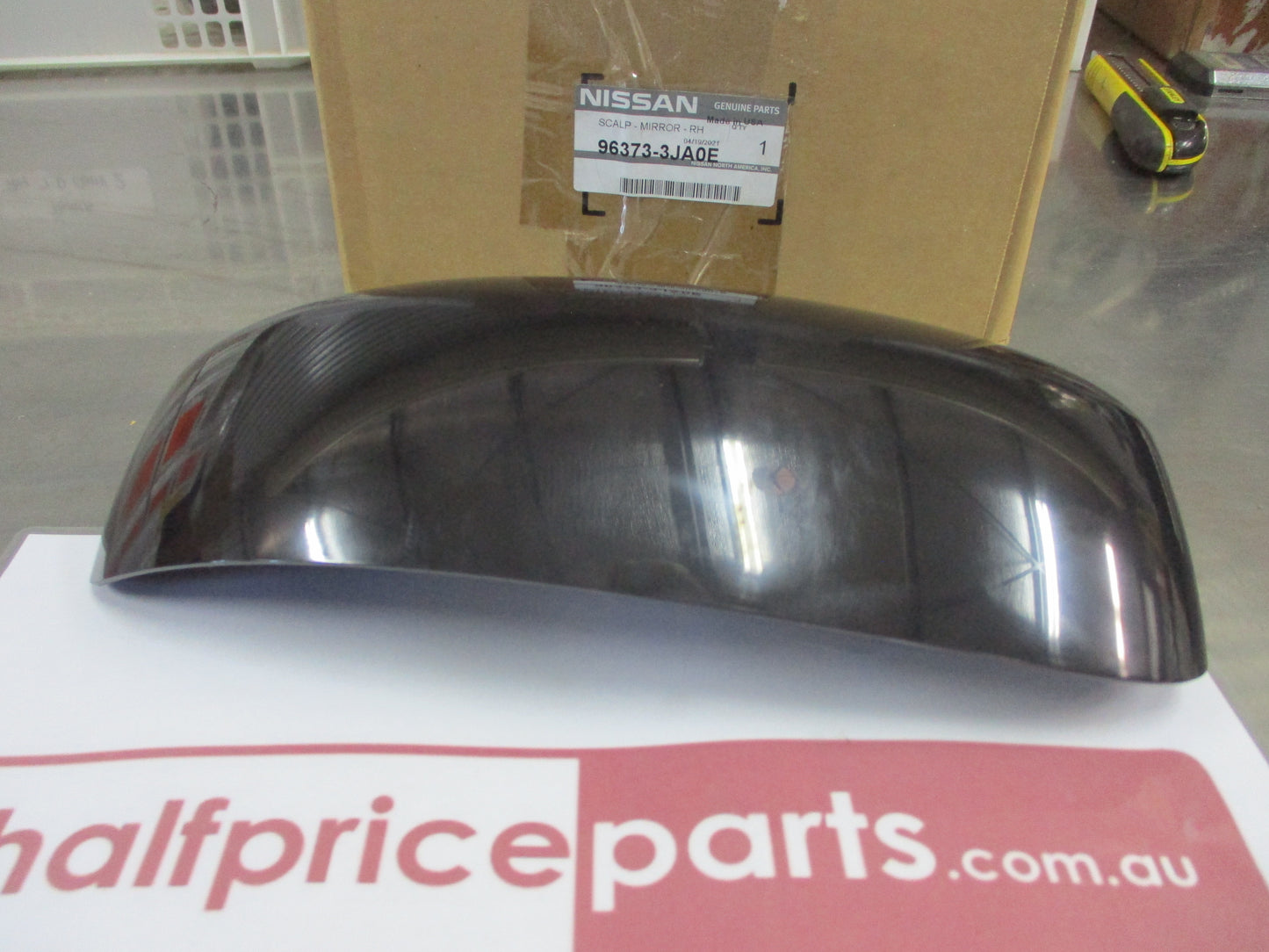 Nissan R52 Pathfinder Genuine Driver Mirror Scalp (Unpainted) New Part