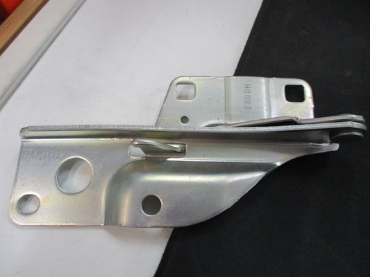 Nissan Navara NP300/Pathfinder Genuine Right Hand Front Bonnet Hinge New Part