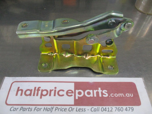 Hyundai Tucson Genuine Right Hand Bonnet Hinge New Part
