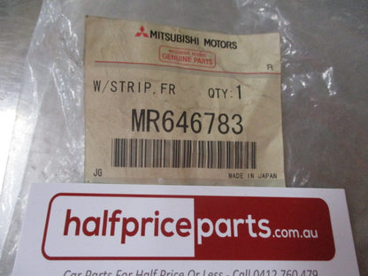 Mitsubishi Outlander Genuine Right Hand Front Door Weather Strip New Part
