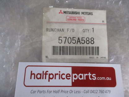 Mitsubishi Outlander Genuine Front Door Window Runchannel New Part