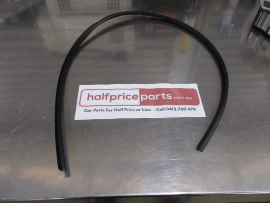 Mitsubishi Pajero Sport/Triton/Challenger Genuine Front Windshield Moulding New Part
