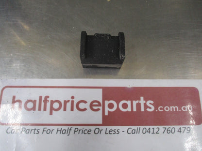 Suzuki Alto/Celerio/Ignis/Swift/Wagon R Genuine Front Stabiliser Bar Bush Mount New Part