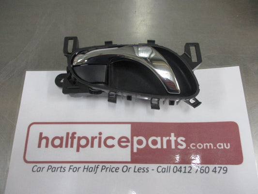 Nissan Navara D23 NP300 Genuine Right Hand Rear Door Inner Door Handle New Part