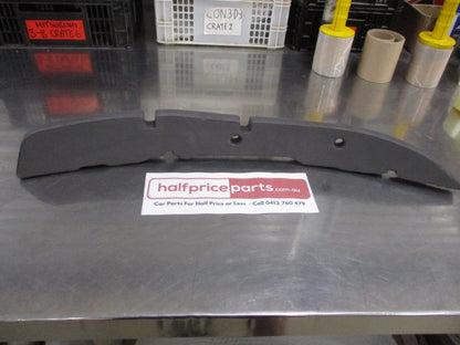 Mitsubishi Pajero Genuine Left Hand Front Guard Foam Support New Part