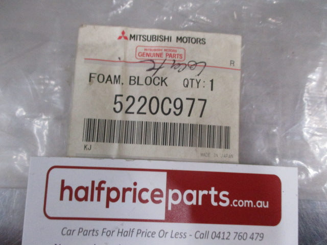 Mitsubishi Pajero Genuine Left Hand Front Guard Foam Support New Part