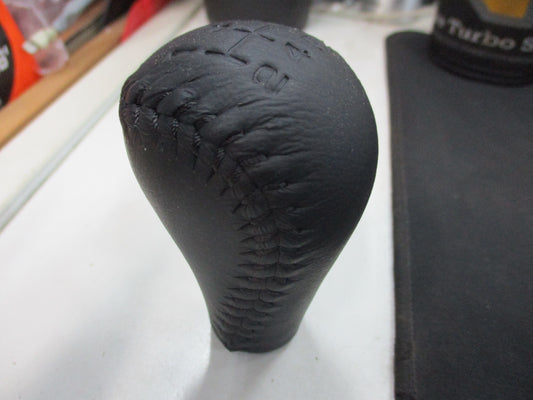 Nissan GU Patrol Series 4 Genuine Gear Knob (Black) Code G New Part
