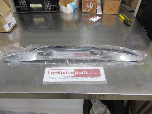 Holden Trailblazer-Colorado 7 Genuine Tail Gate Chrome Number Plate Bezel New Part