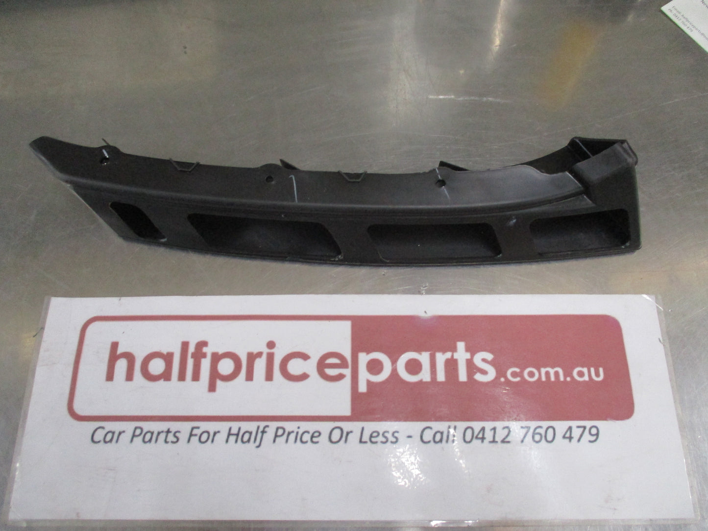 Hyundai I20 Genuine Right Hand Front Bumper Upper Side Bracket New Part