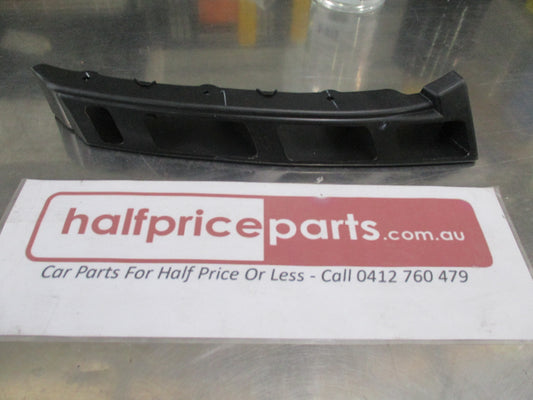 Hyundai I20 Genuine Right Hand Front Bumper Upper Side Bracket New Part