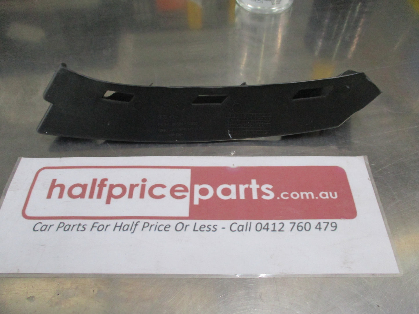 Hyundai I20 Genuine Right Hand Front Bumper Upper Side Bracket New Part