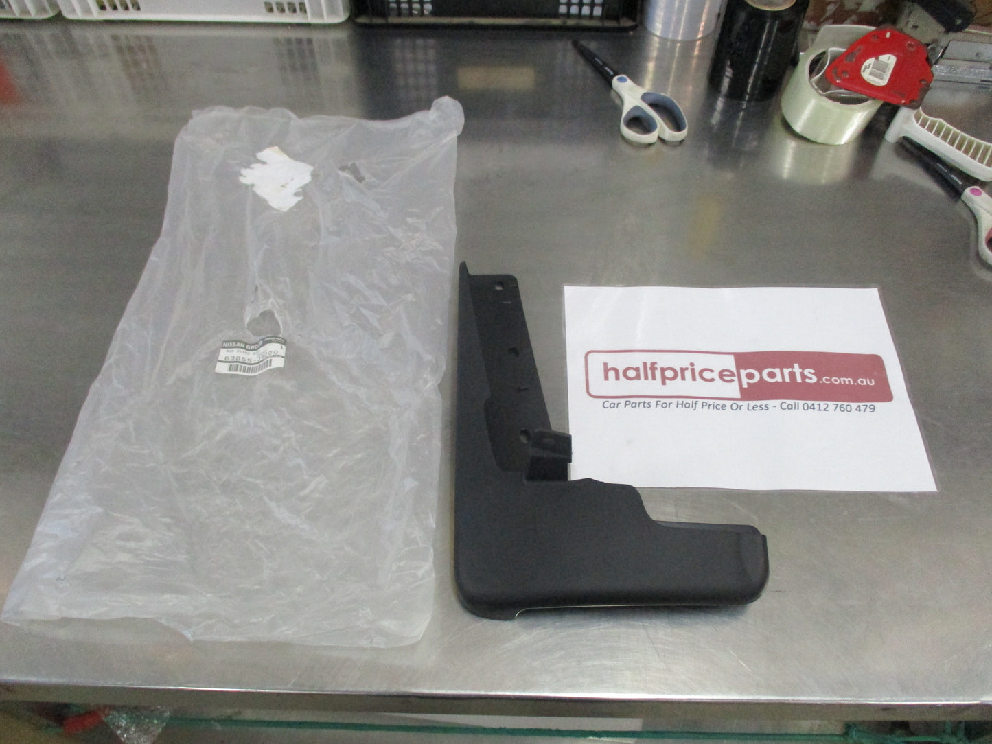 Nissan X-Trail T31 Genuine Front Left (Passengers Side) Mud Guard New