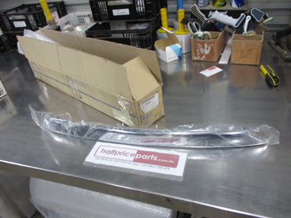 Holden Trailblazer-Colorado 7 Genuine Tail Gate Chrome Number Plate Bezel New Part