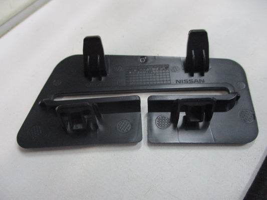 Nissan Rogue Sport Genuine Seat Belt Finisher Drivers 2ND Row New Part