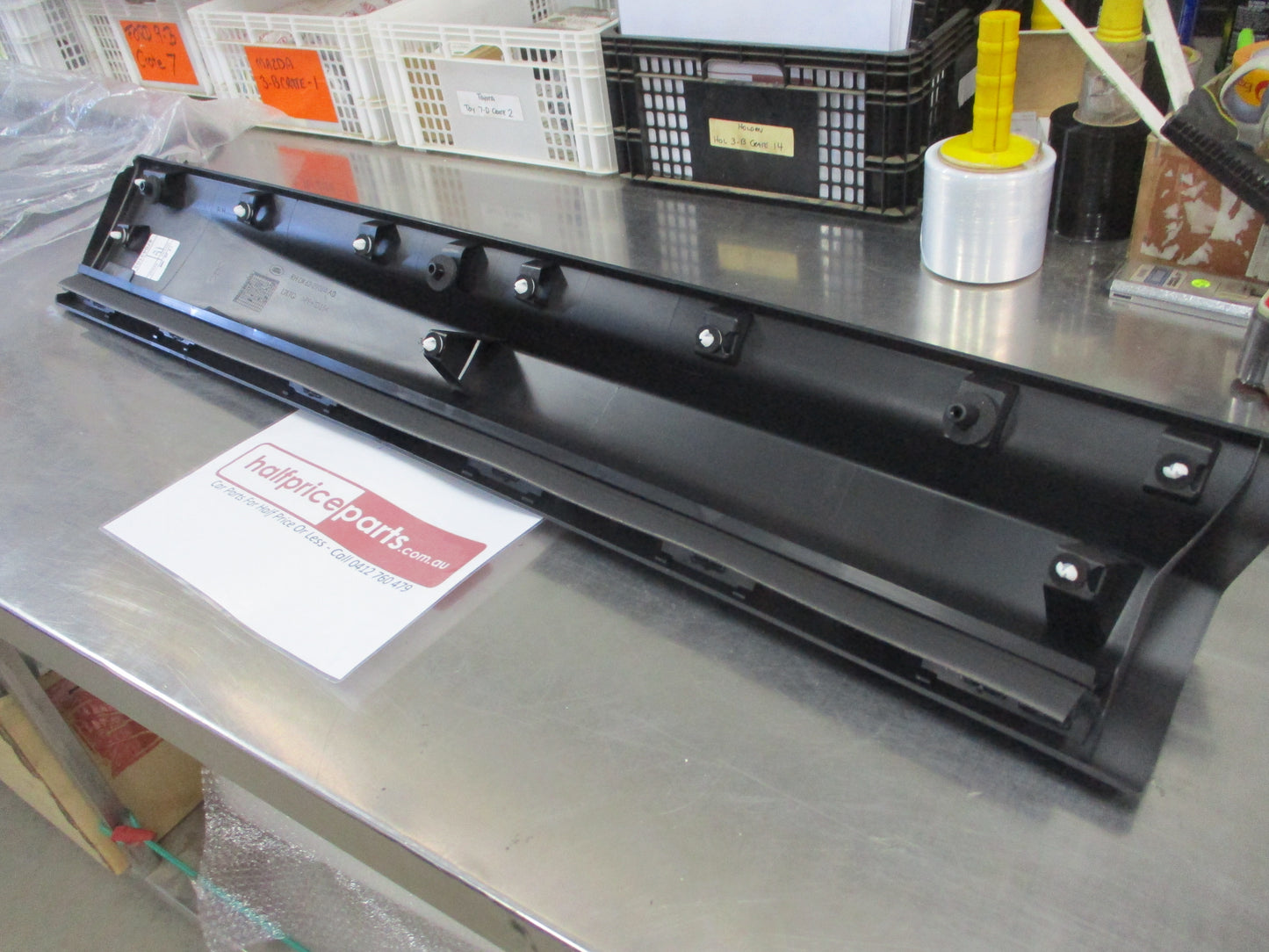 Land Rover Range Rover Sport Genuine Righ Hand Front Bottom Door Molding New Part