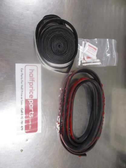 Holden VE/VF Commodore Statesman Genuine Rear Boot Lid Molding New Part