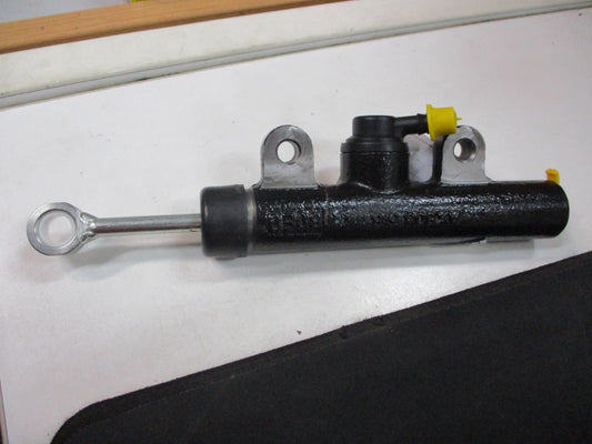 LDV Maxus V80 Genuine Clutch Master Cylinder New Part