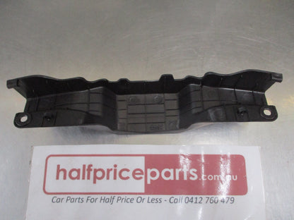 Hyundai Elantra Genuine Bonnet Latch Cover New Part