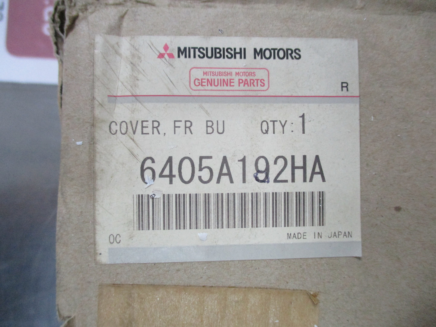 Mitsubishi Pajero Genuine Front License Plate Support Bar New