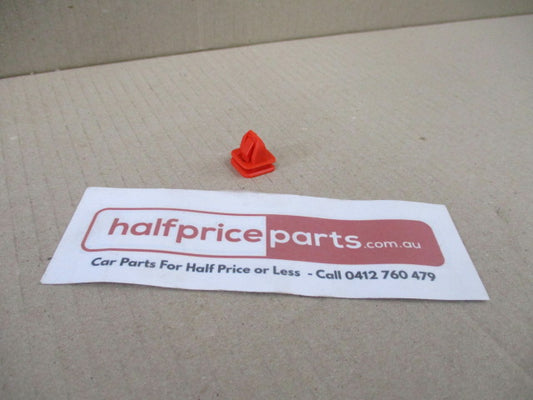Ford FG Falcon Genuine Sill Mould Skirt Clip (Single) New Part