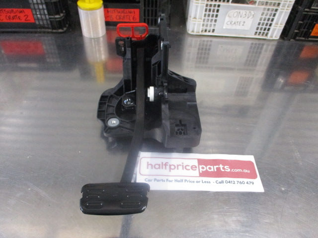 Holden ZB Commodore Genuine Brake Pedal Bracket Assembly New Part