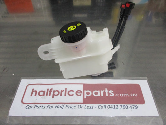 Holden Trax Genuine Brake Fluid Reservoir Assembly New Part