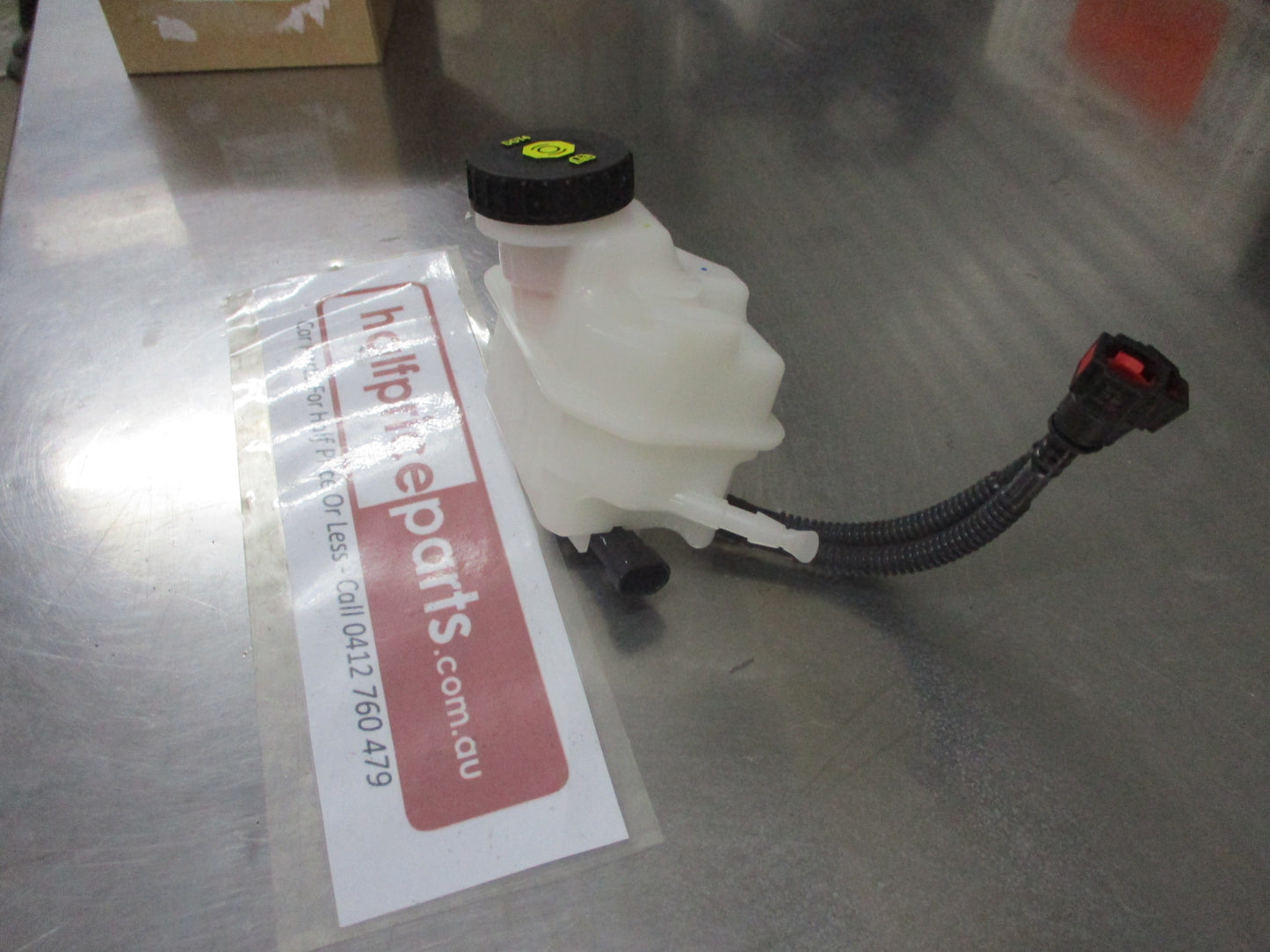 Holden Trax Genuine Brake Fluid Reservoir Assembly New Part