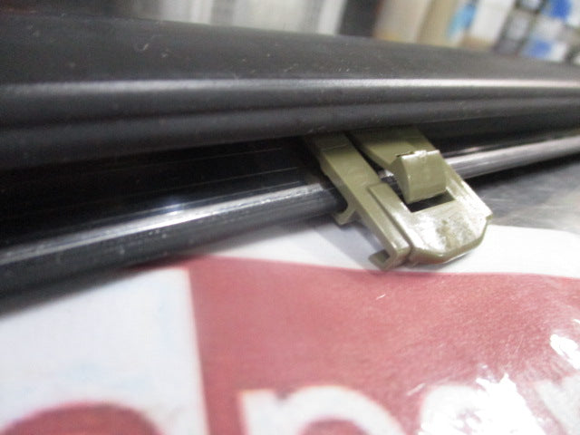 Holden GM Silverado Genuine Front Right Hand Door Window Belt Reveal Moulding New Part