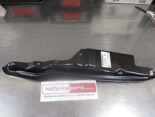 Holden RG Colorado Crew Cab Genuine Front Passenger Tub Filler Panel New Part