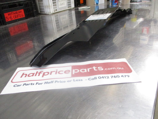 Holden RG Colorado Crew Cab Genuine Front Passenger Tub Filler Panel New Part