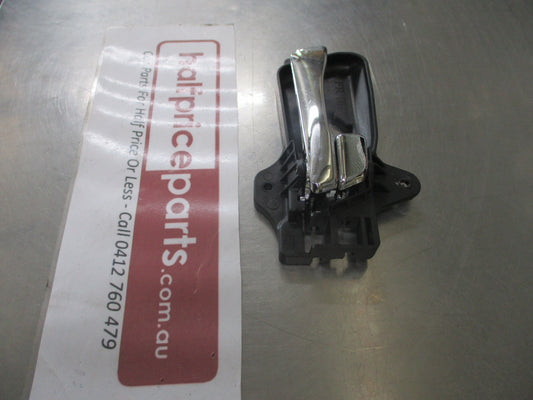 Hyundai I30 GD Genuine Driver Inner Front Door Handle Chrome New Part