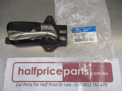 Hyundai I30 GD Genuine Driver Inner Front Door Handle Chrome New Part
