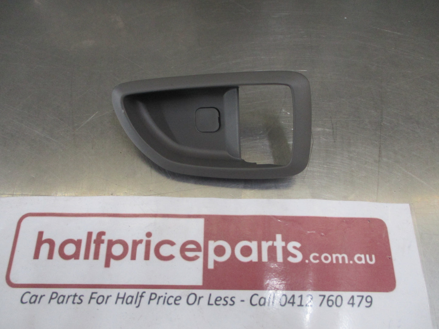 Hyundai Tucson Genuine Right Front Door Handle Bezel New Part
