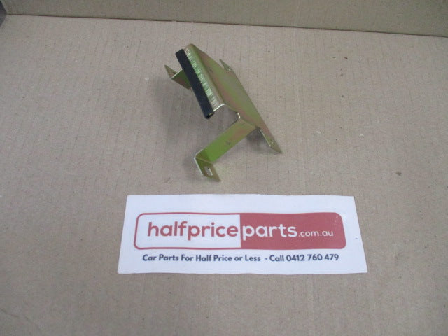 Ford Courier V6 Genuine Engine Immobilizer & bracket assy new part