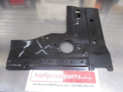 Mitsubishi Triton Genuine Left Hand Front Head Light Support Bracket New Part