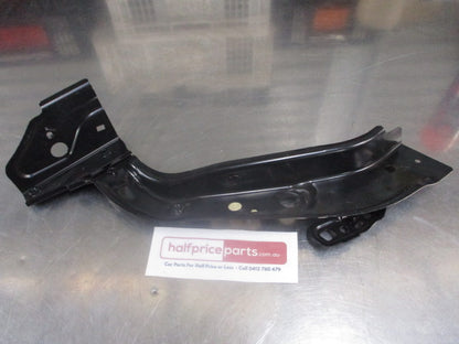 Mitsubishi Lancer Genuine Right Upper Headlamp Support Panel New Part