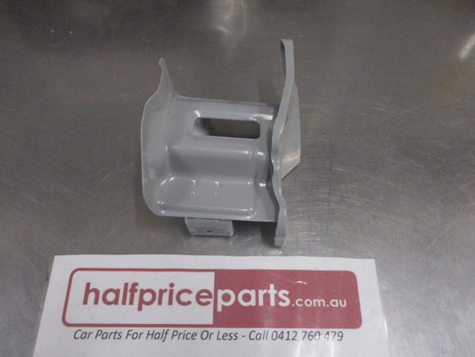 Hyundai Accent Genuine Left Hand Guard To Bumper Bracket New Part