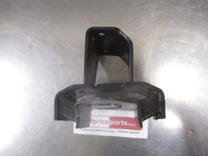 Mitsubishi Triton Genuine Rear Engine Mount New Part