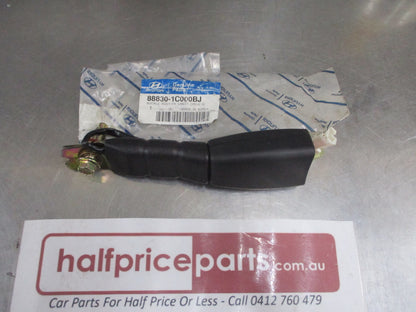 Hyundai Getz Genuine Left Hand Front Seat Belt Buckle New Part
