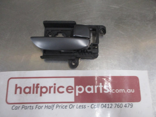 Hyundai Elantra Genuine Right Hand Rear Inner Door Handle New Part
